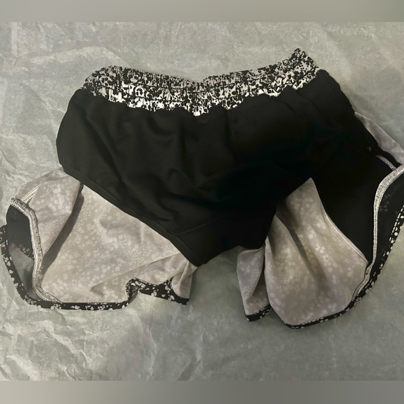 Lululemon - Picture 3 of 4